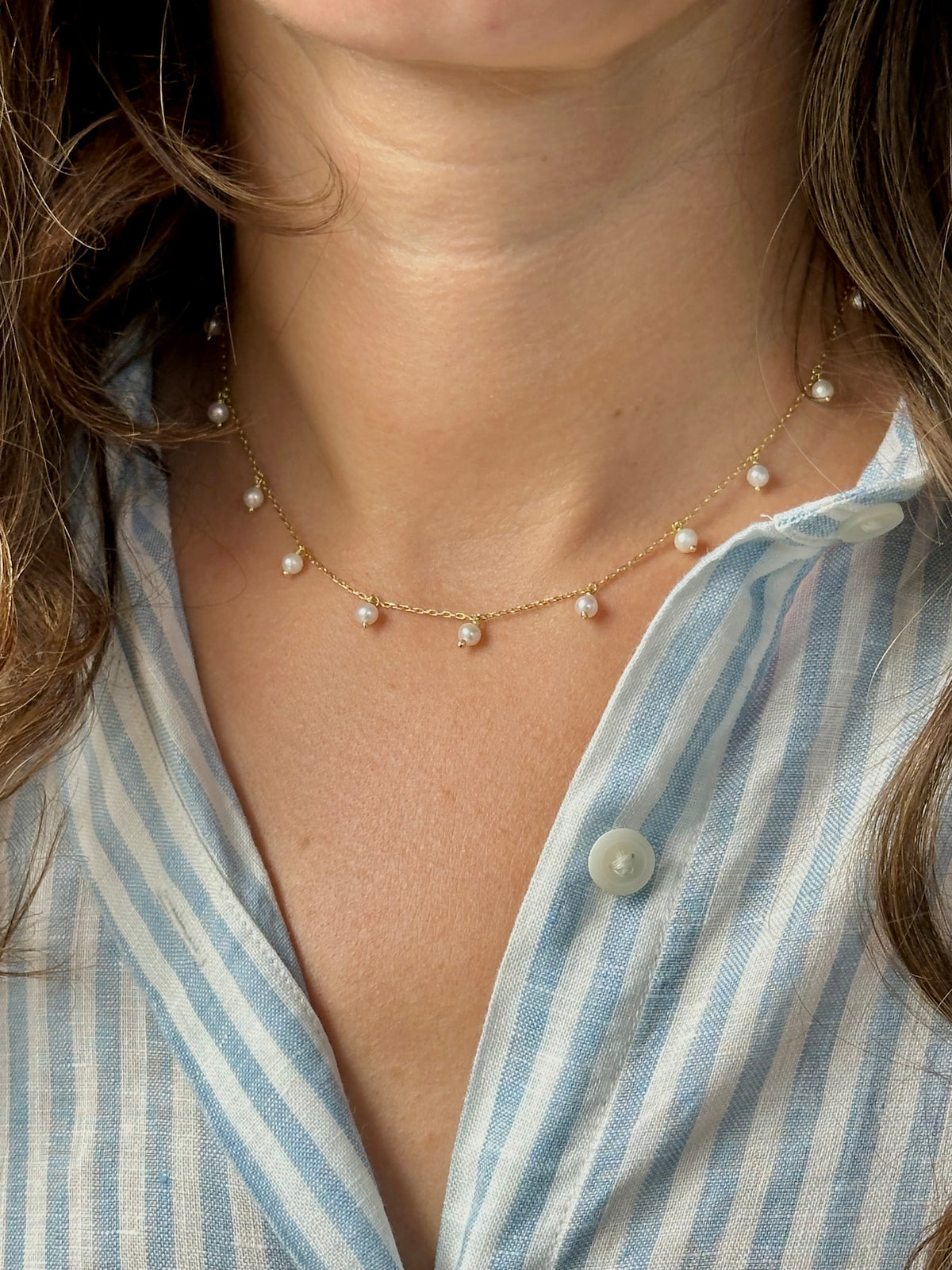 Pearl drop necklace in 18K gold, available in 14 to 16 inch lengths