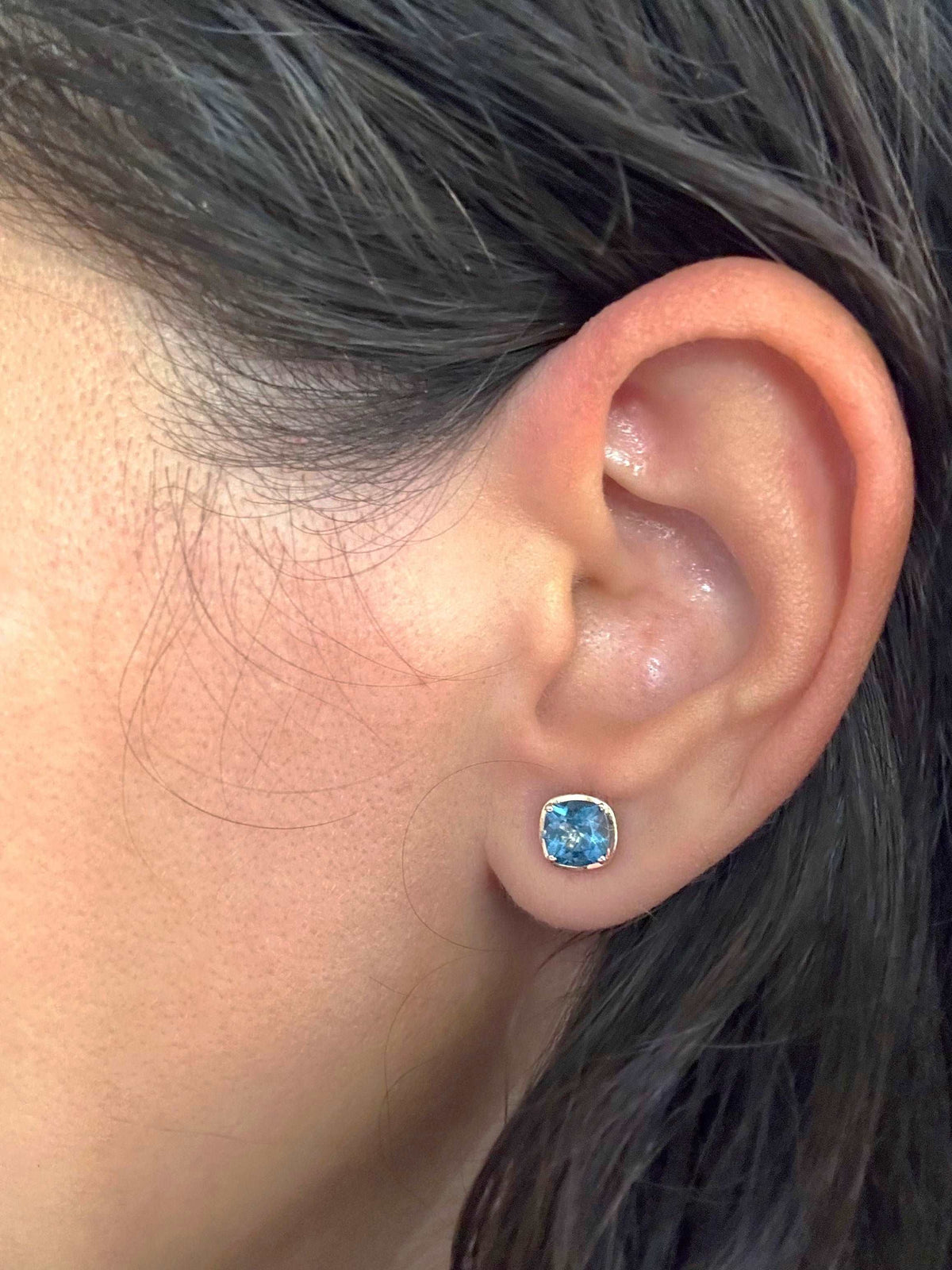 London blue topaz studs in 18K gold, 8mm in size