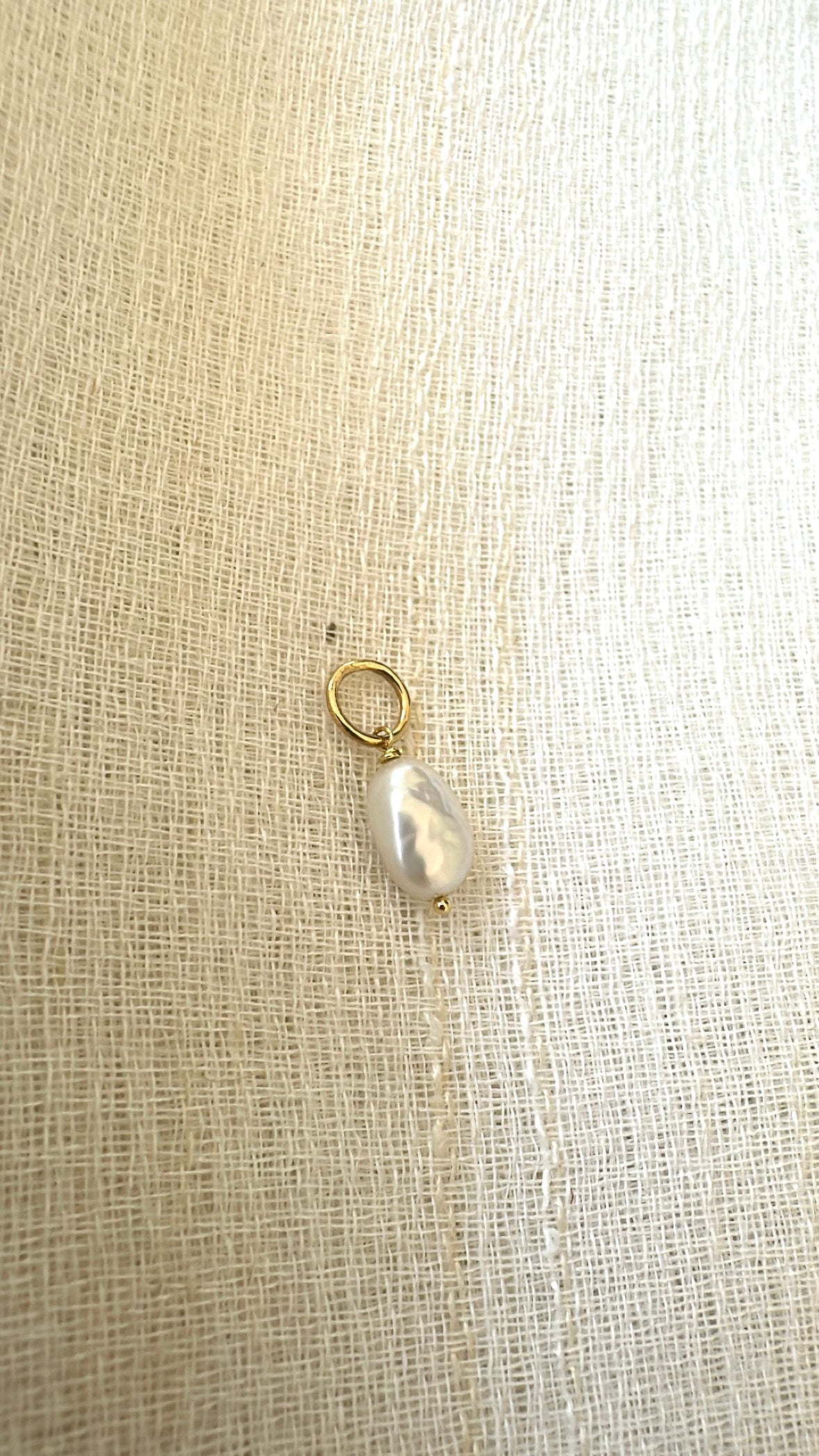 18K gold baroque freshwater pearl charm, 10mm | Yasmin Nabulsi Fine Jewelry