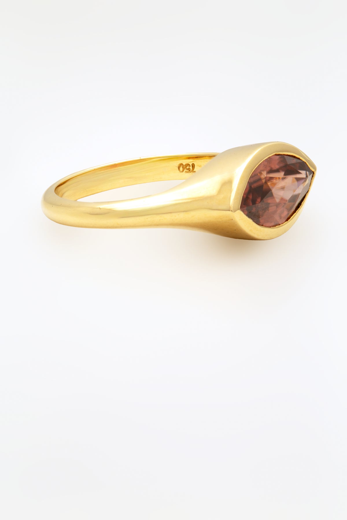 Brownish pink natural zircon signet ring in 18K gold, second view