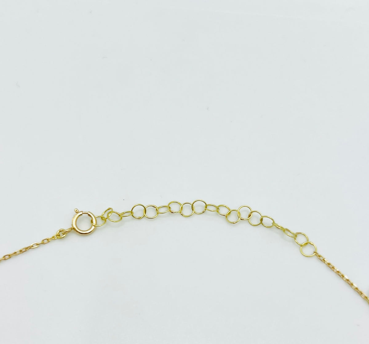 18K pearl drop necklace, fourth view of the station design