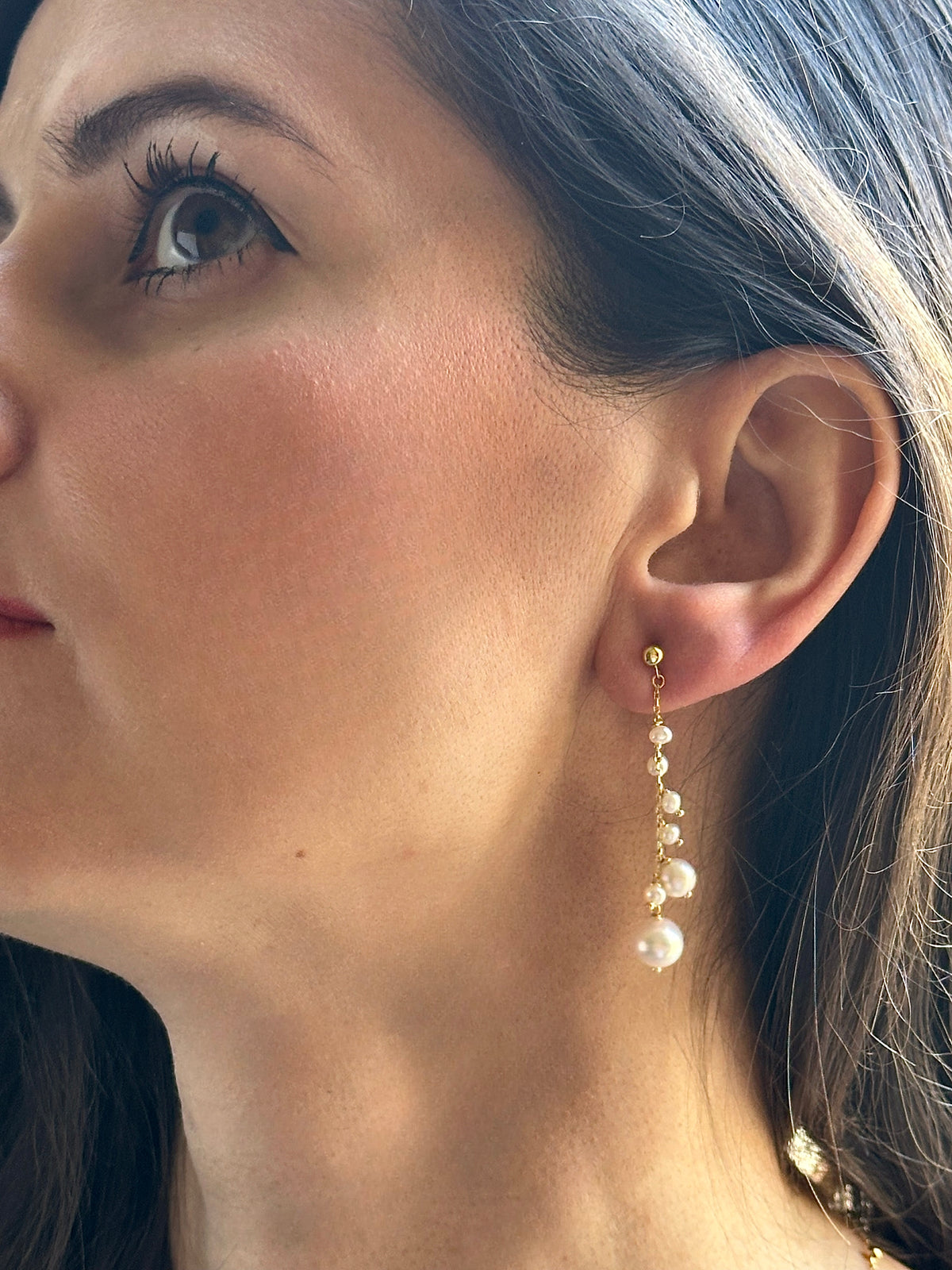 Freshwater pearl drop earrings in 18K yellow gold, a second angle