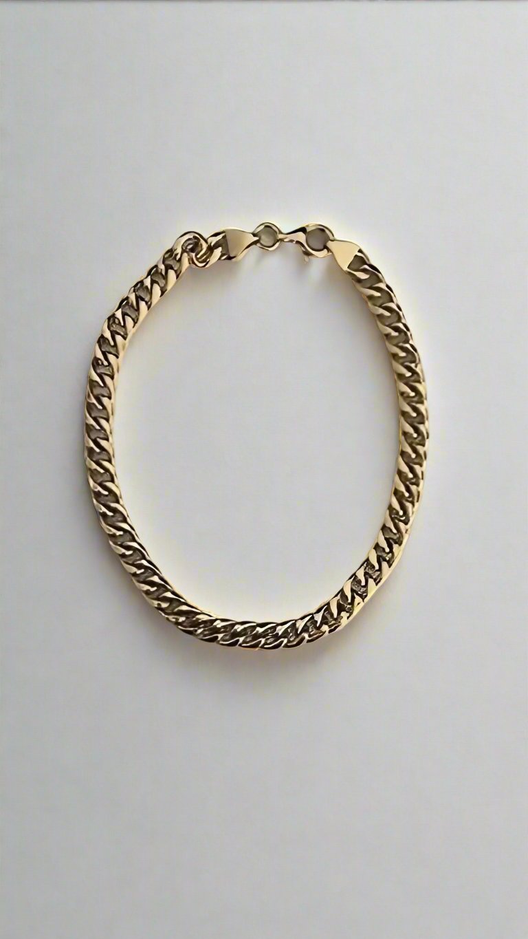 Cuban link bracelet in 3.7mm small width, 18K gold