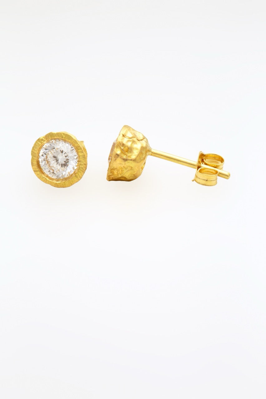 Glypto Diamond Studs, front of one stud beside the hammered back and post of the other