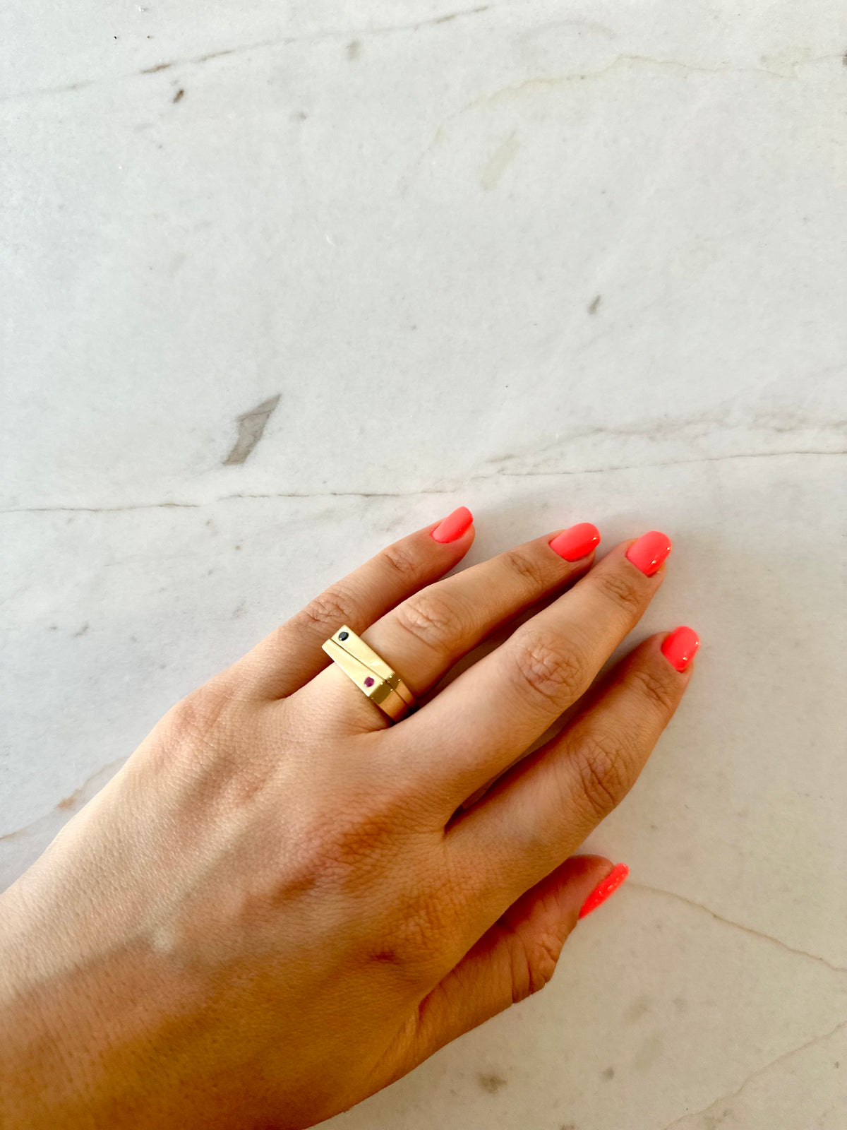 Tokyo Modernist ring, tenth view, shown with a 2mm gemstone