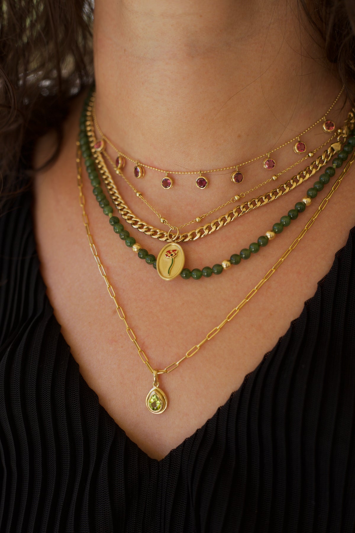 Seventh view of the 18K gold Cuban chain necklace
