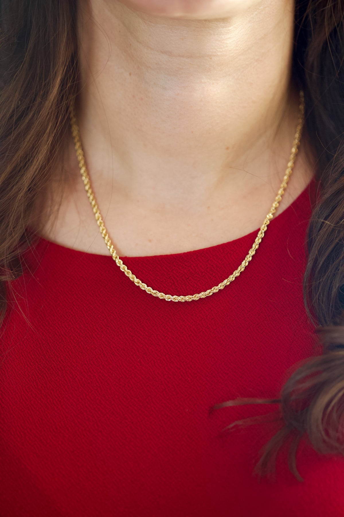 18K gold rope chain with a 2.5mm semi hollow rope link