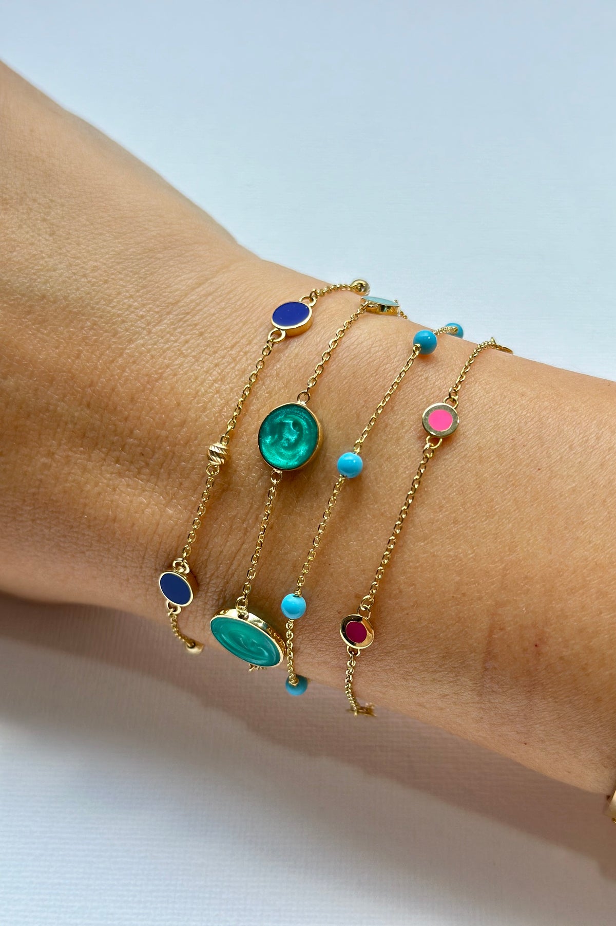 Everyday 18K gold bracelet with circle motifs and beads, handcrafted