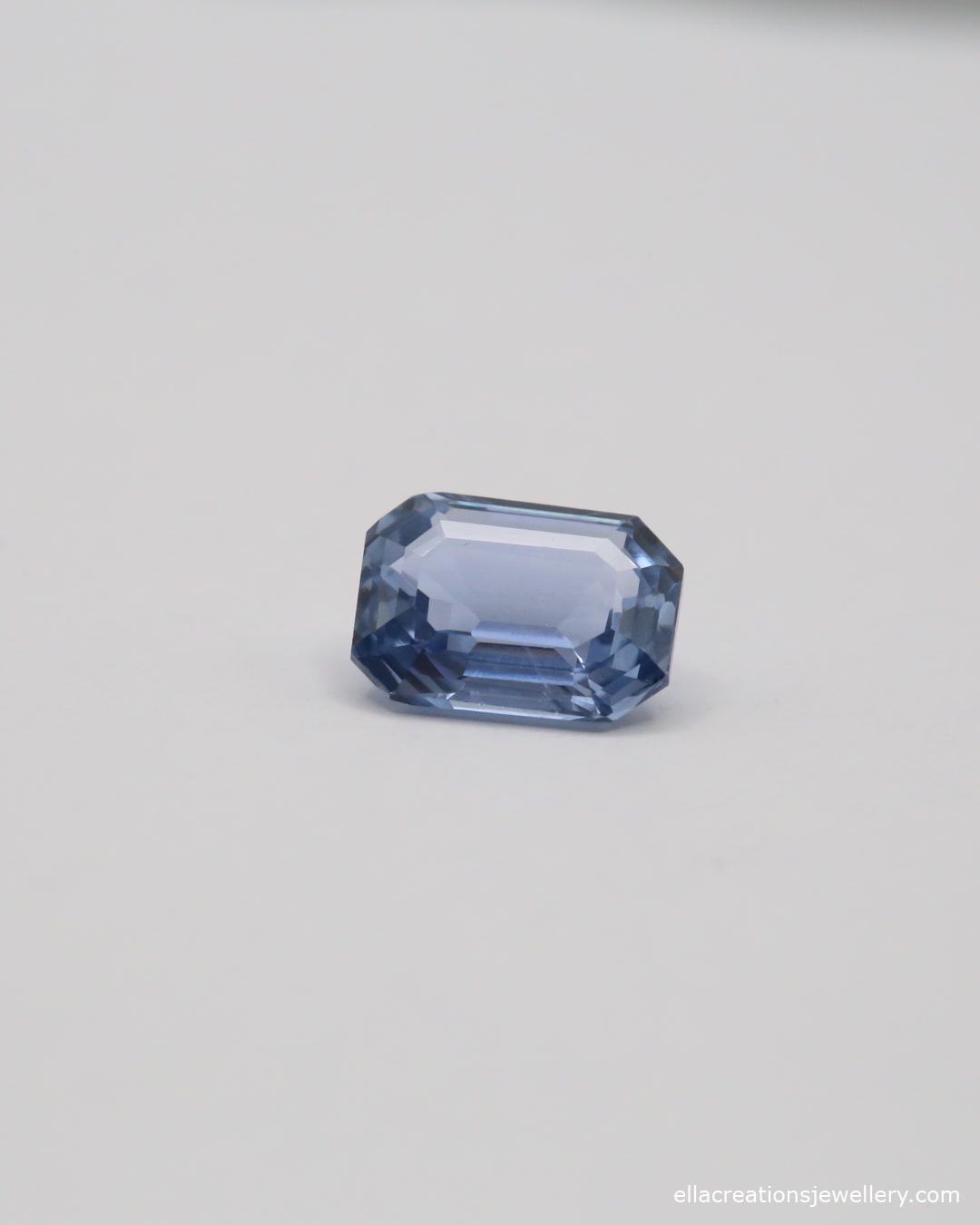 Blue sapphire, 2.06ct step cut, GIA certified and heated | Yasmin Nabulsi Fine Jewelry