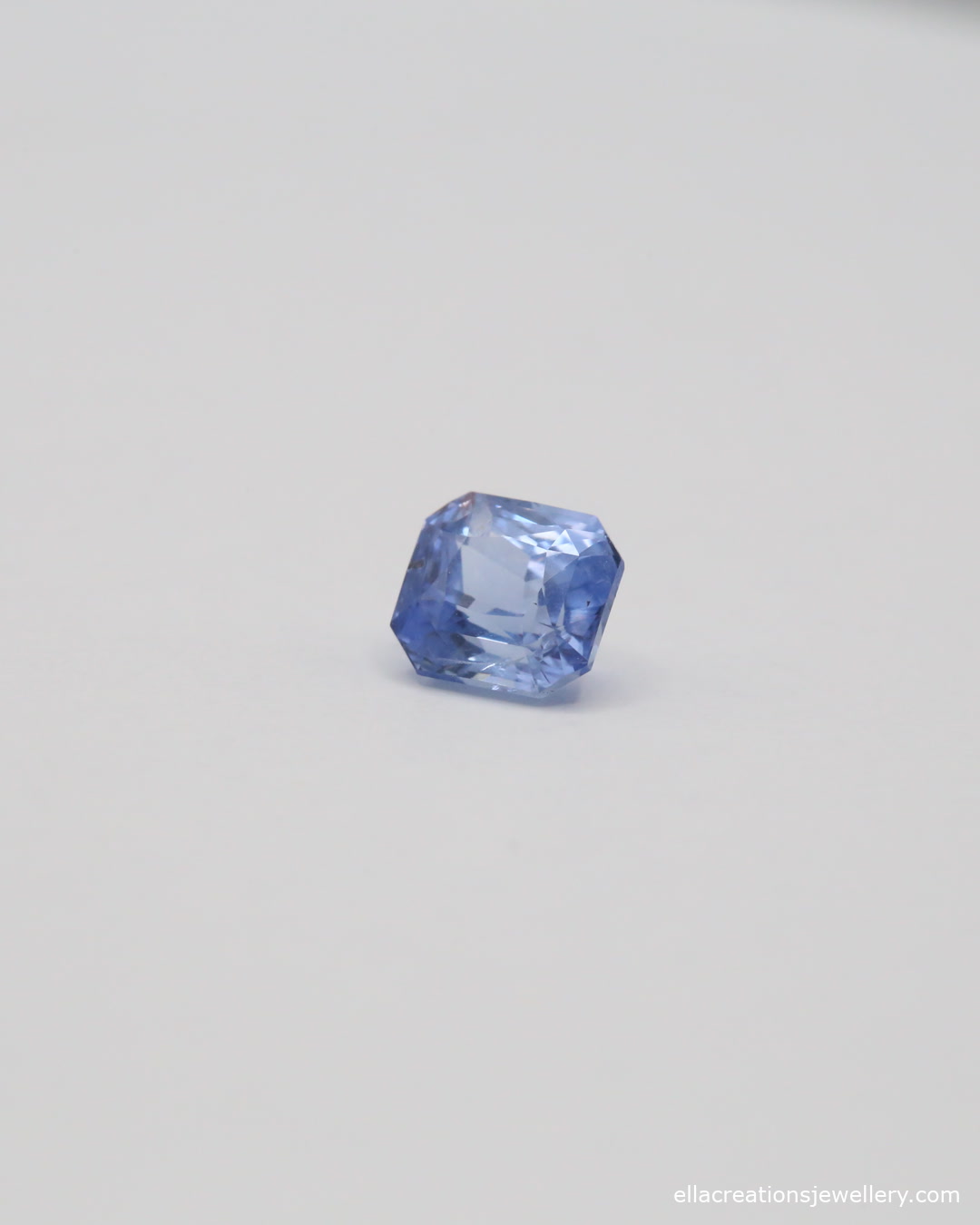Cut cornered rectangular blue sapphire, 1.20 carats, unheated | Yasmin Nabulsi Fine Jewelry