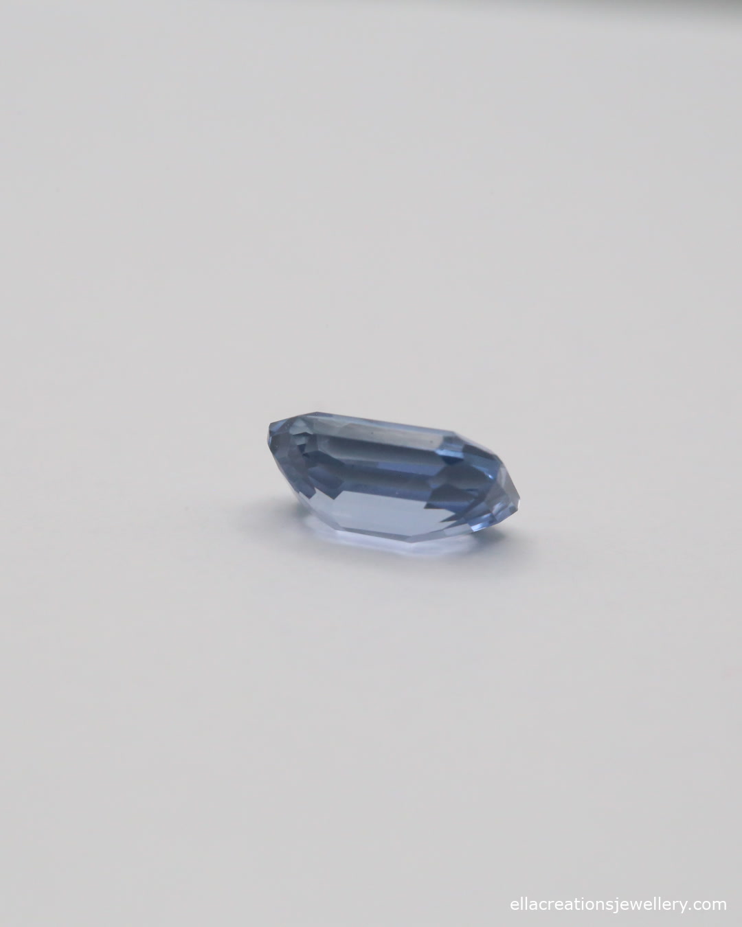 Blue sapphire 2.06ct step cut, fourth view of the stone